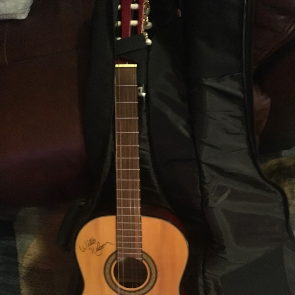 COLLECTIBLE Signed by Willie Whiskey River Guitar. - Picture 5 of 7